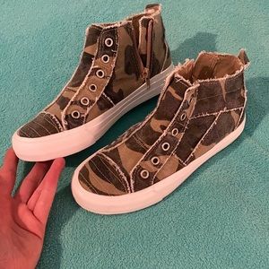 Gypsy Jaxx camo converse type shoe